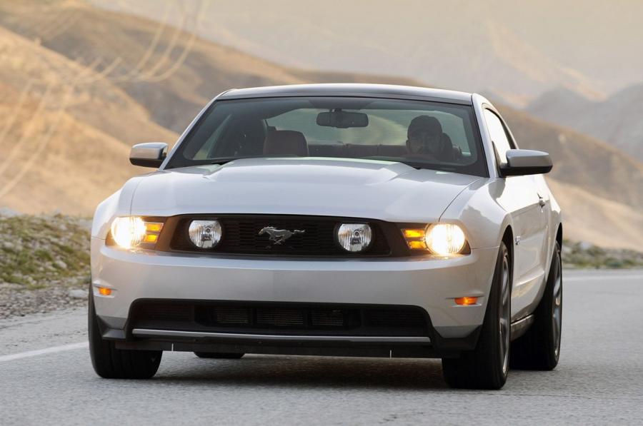  Ford Mustang GT 2011 года  (фото 77 из 90)